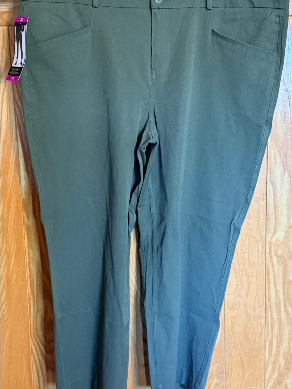 Women’s Banana Republic Cropped Green Cotton Pants - Size 20